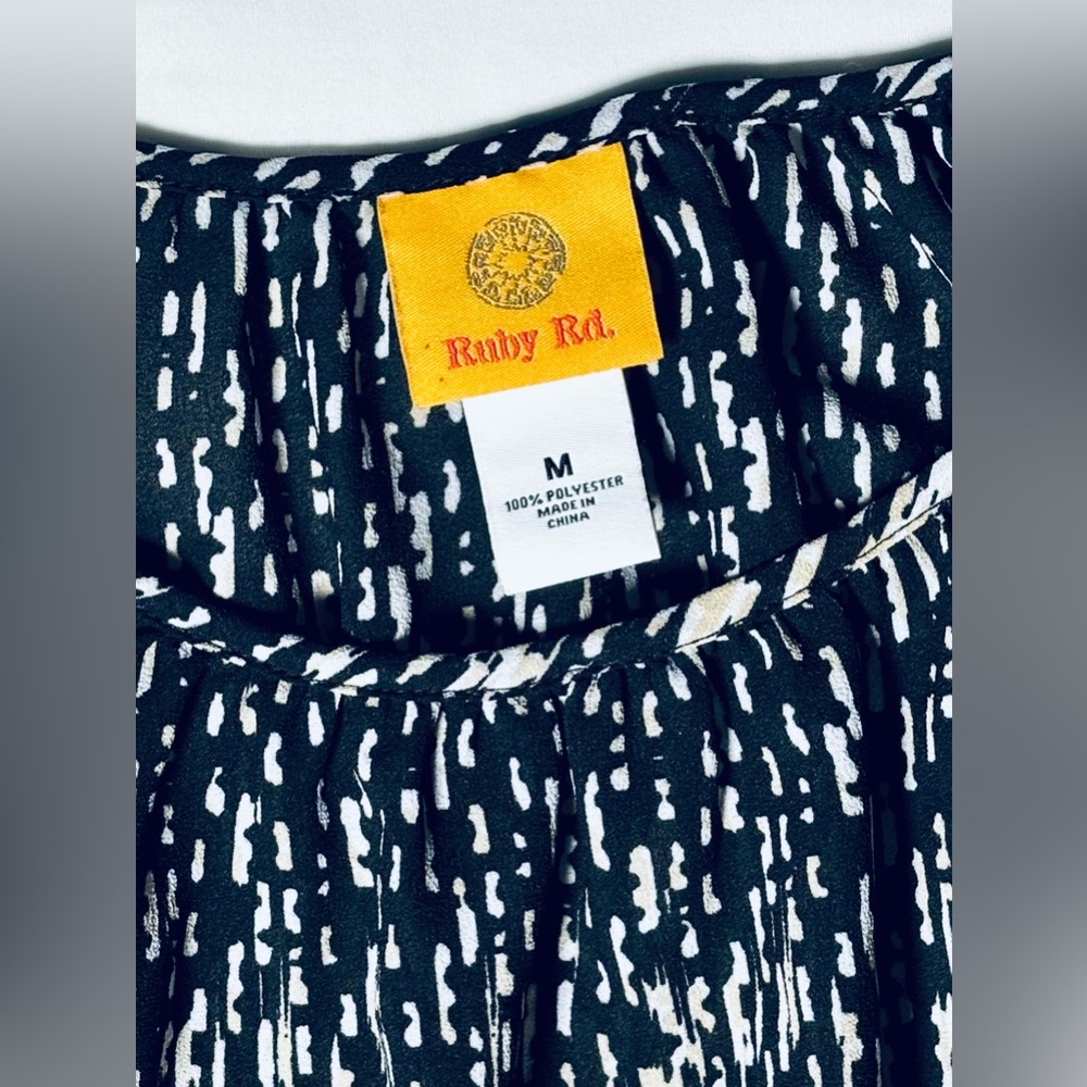 Ruby Rd Lightweight Flowy Pullover Print Top Wome… - image 2